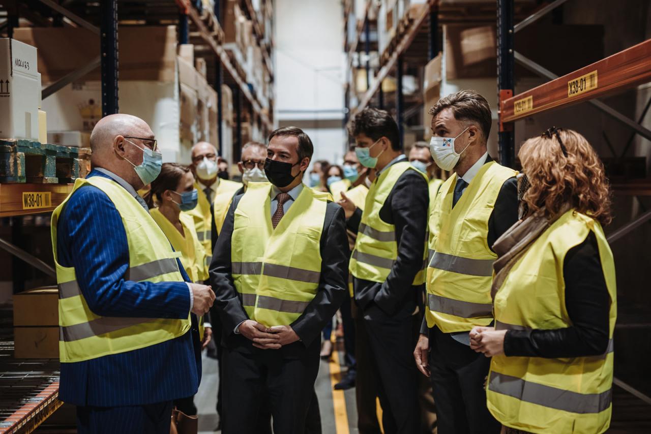 Le Prince Guillaume et le ministre Fayot visite le dépôt RAK